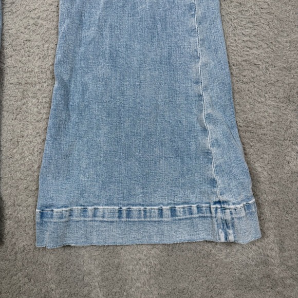 American Eagle Festival Flare Jeans Light Wash Next Level Stretch Size 6 Regular - Picture 5 of 12